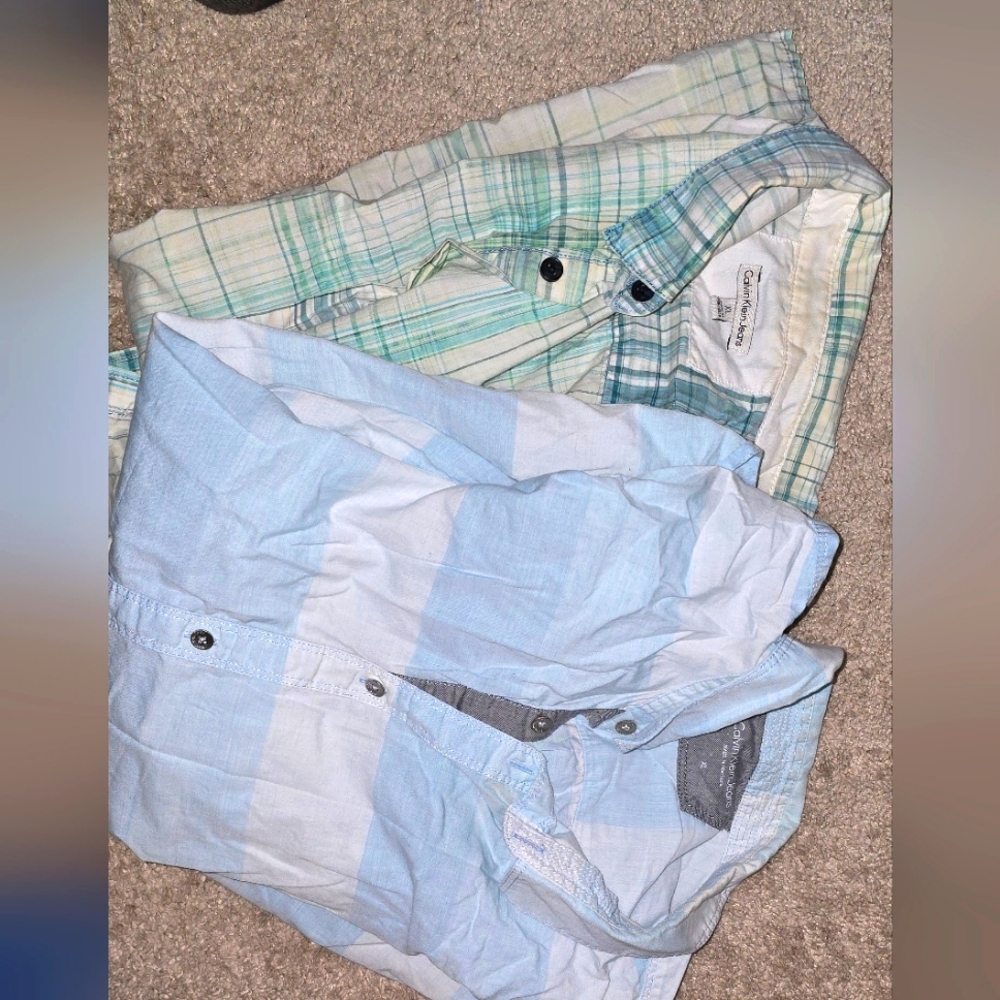 LOT OF 2-- Calvin klein shirt sleeve button up.. Extra large